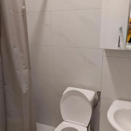 Lägenhet Andjela Bratunac